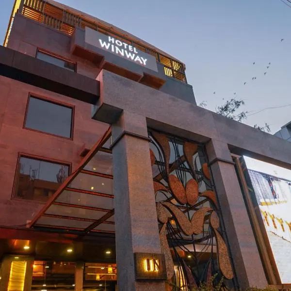 Hotel Winway، فندق في Indore