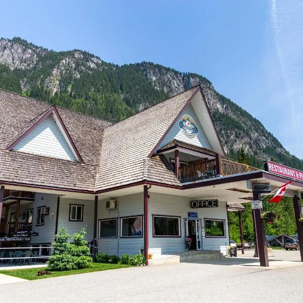 Peaks Lodge: Revelstoke (British Columbia) bir otel