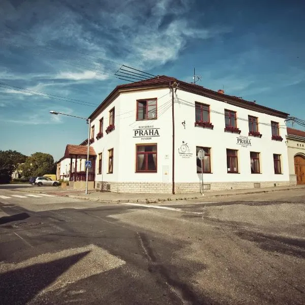 Restaurace a Penzion Praha, hotel din Dolní Dunajovice