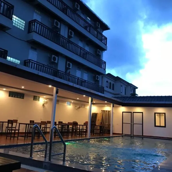 Jasmine Vangvieng Hotel, hotelli kohteessa Vang Vieng