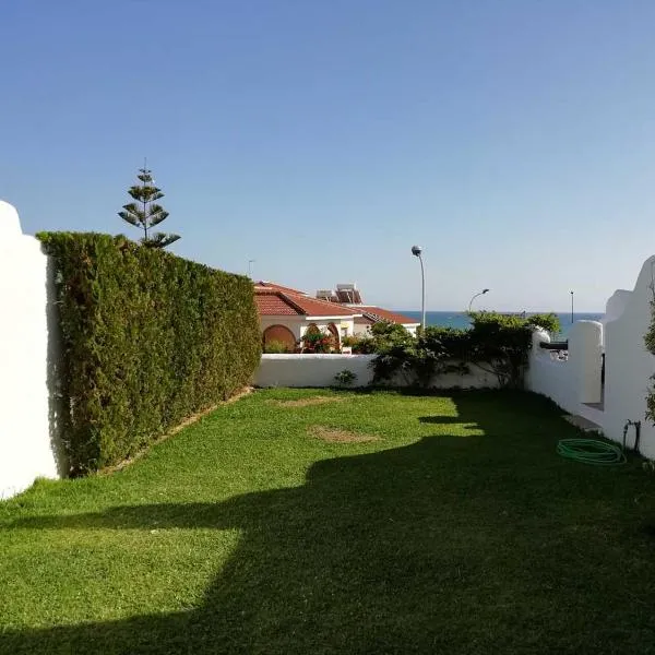 Two Lofts, hotel v destinaci Matalascañas