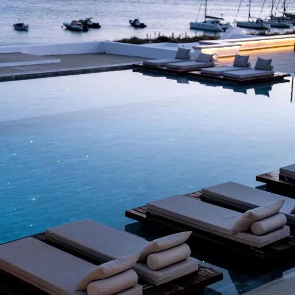 Manoula's Beach Mykonos Resort, hotel en Agios Ioannis