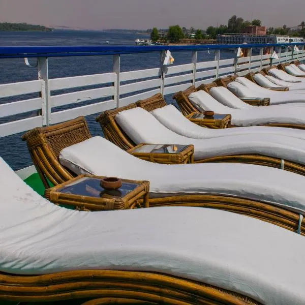 Nile Cruise Luxor Aswan 3,4 and 7 nights, hotel en Asuán