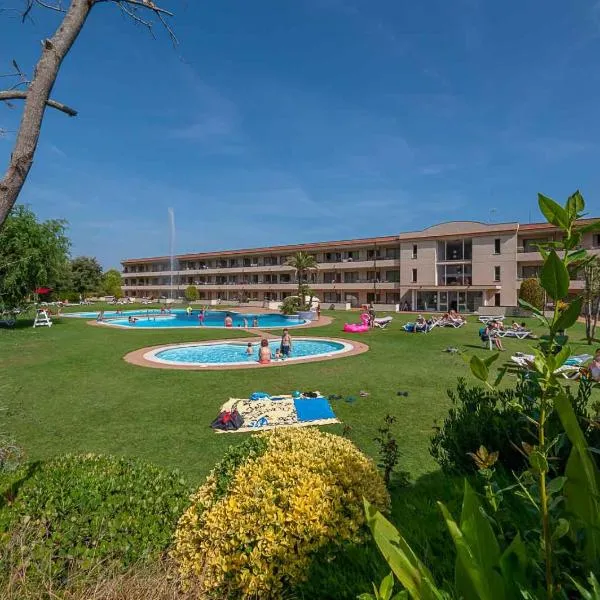 Aparthotel Golf Beach, hotel din Peratallada