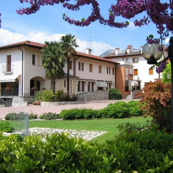 Hotel Da Si-Si, hotel u gradu 'Gemona del Friuli'