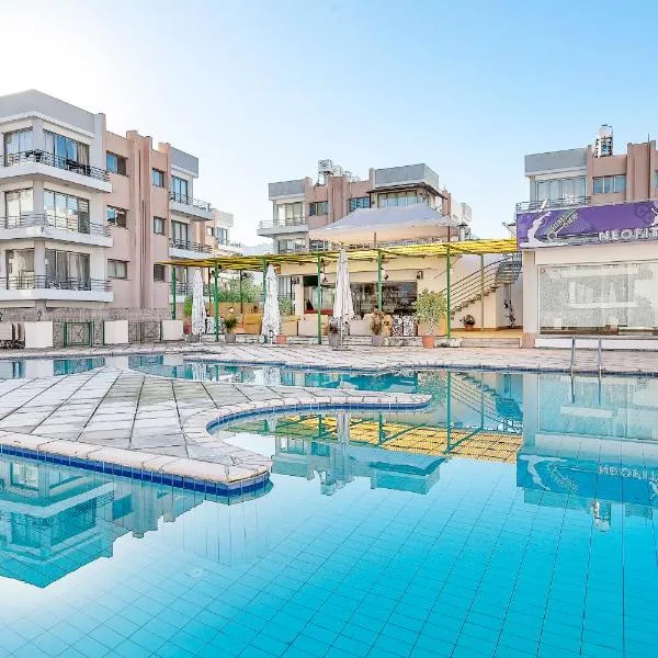 Rix Palm Apartments, hotel v mestu Kyrenia