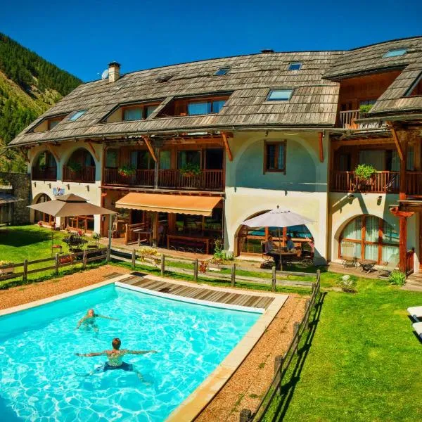 Hôtel & Spa La Ferme de l'Izoard, hotel din Arvieux