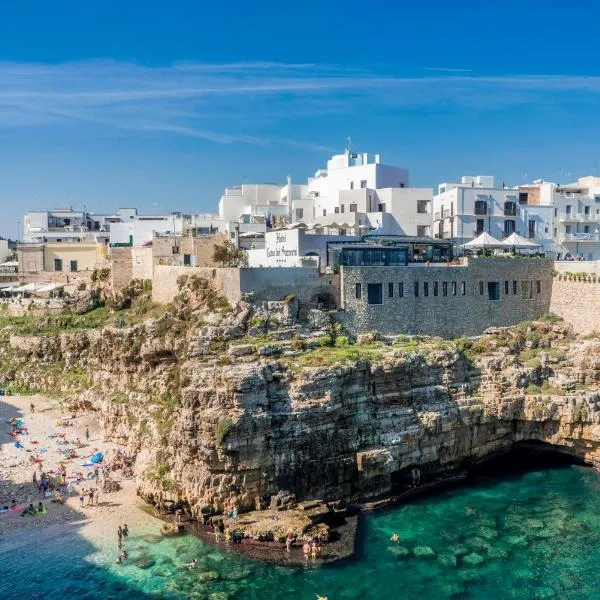 Covo dei Saraceni, hotel v mestu Polignano a Mare