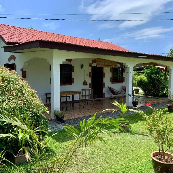 Lovely Garden Villas, hotel di Pantai Cenang