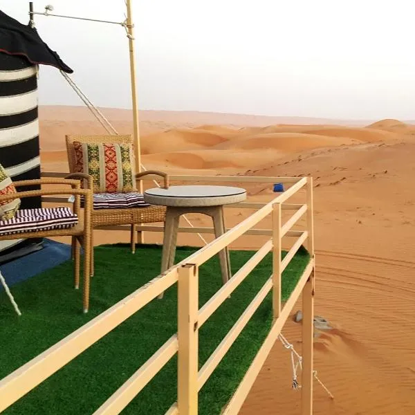 Hamood desert local camp, hotel v destinácii Shāhiq