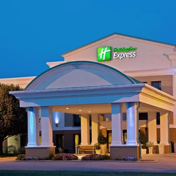 Holiday Inn Express Indianapolis Airport, an IHG Hotel, hotel di Indianapolis International Airport