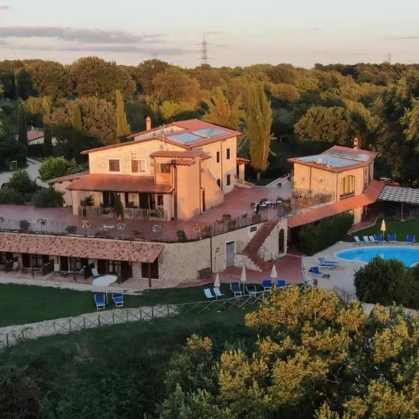 Agriturismo Podere S. Croce, hotel v mestu Saturnia