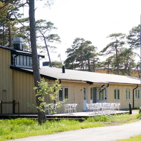 Gotlands Idrottscenter Vandrarhem – hotel w mieście Slite