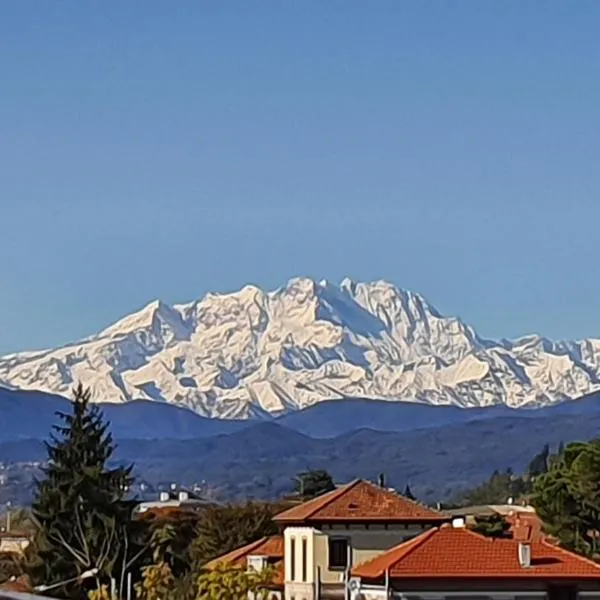 APPARTAMENTI TICINO, отель в городе Кадреццате