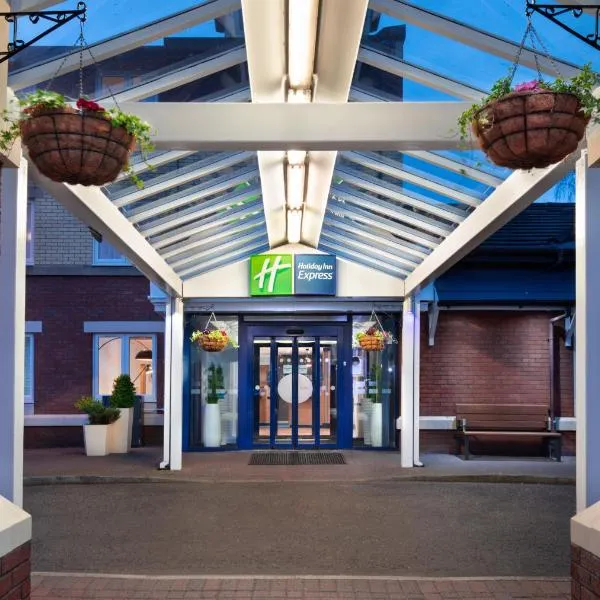 Holiday Inn Express Strathclyde Park M74, Jct 5, an IHG Hotel, hotel u gradu Hamilton