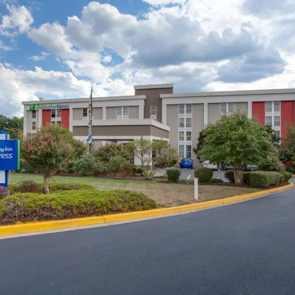 Holiday Inn Express Washington DC East- Andrews AFB, an IHG Hotel, Hotel in National Harbor