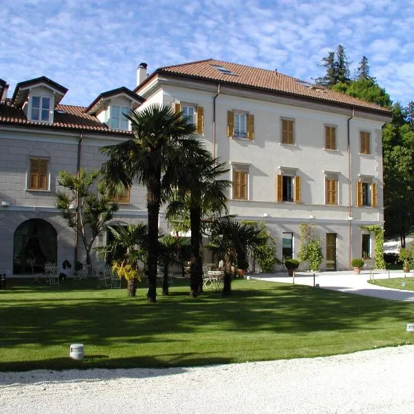 Art Hotel Varese, hotell i Varese