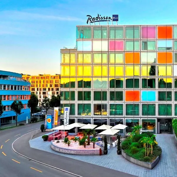 Radisson Blu Hotel, Lucerne, hotel di Luzern