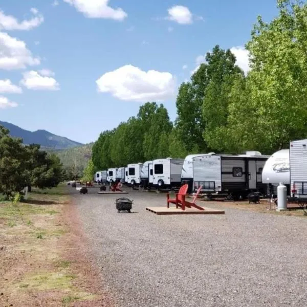 Williams में, होटल Grand Canyon RV Glamping