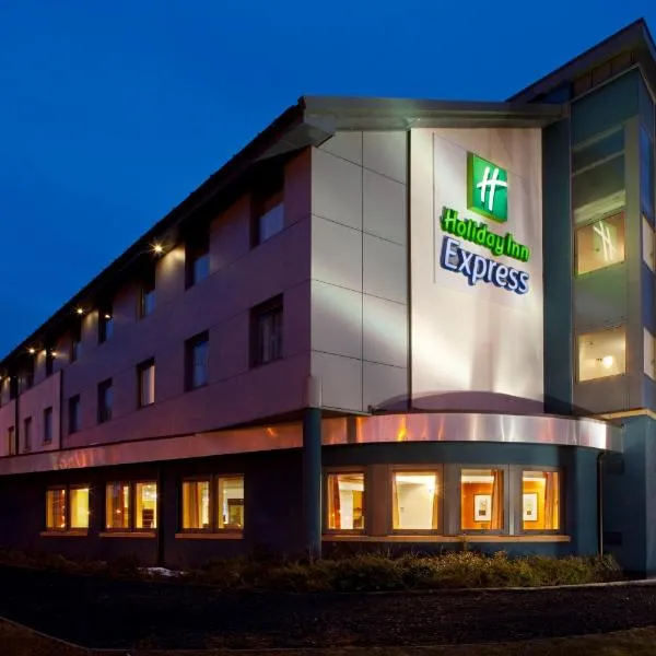 Holiday Inn Express Dunfermline, an IHG Hotel, хотел в Дънфърмлин