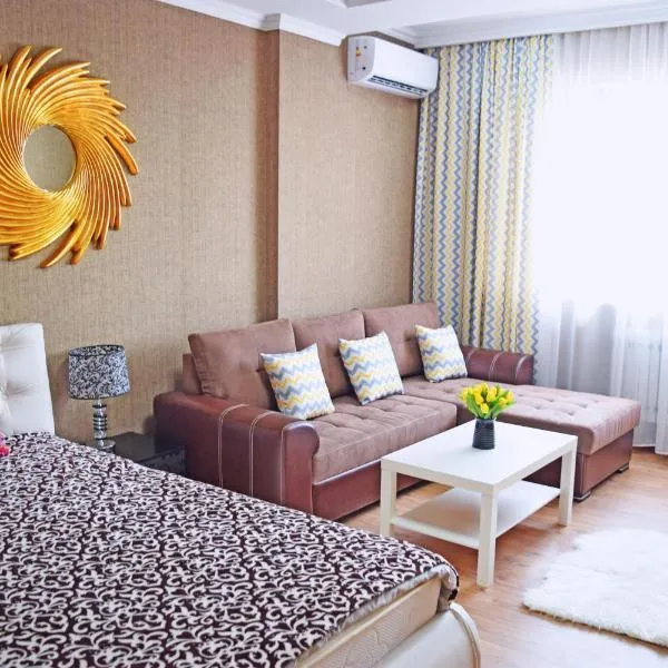 Bishkek Sunny Apartment in the center、ビシュケクのホテル