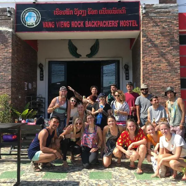 Vangvieng Rock Backpacker Rooftop Hostel, hotell i Vang Vieng