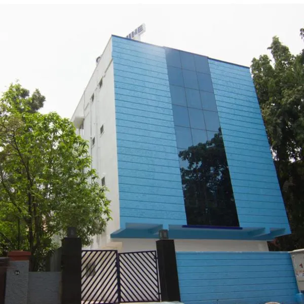 Cloud Nine Serviced Apartments, hotel di Chennai