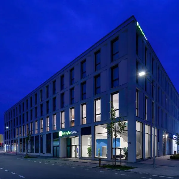 Holiday Inn Express - Regensburg, an IHG Hotel, hotel v Řezně