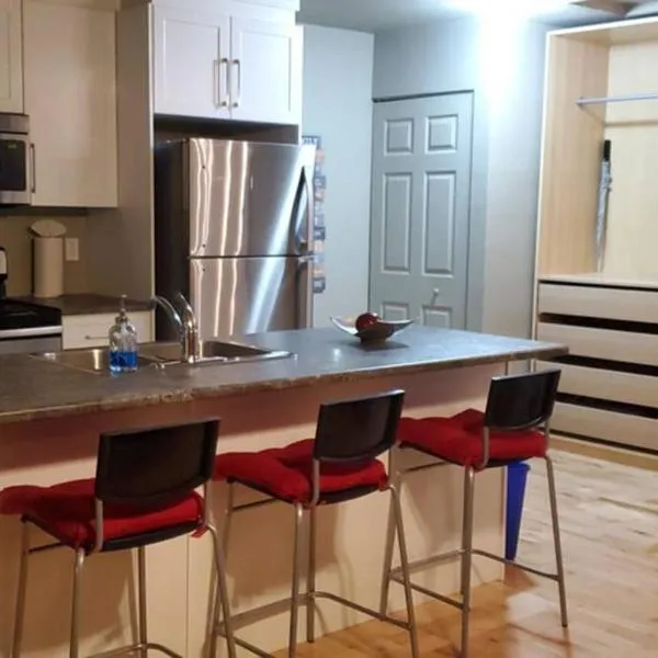 1-Bedroom Apartment Bellisimo AG by Amazing Property Rentals, hotell i Gatineau