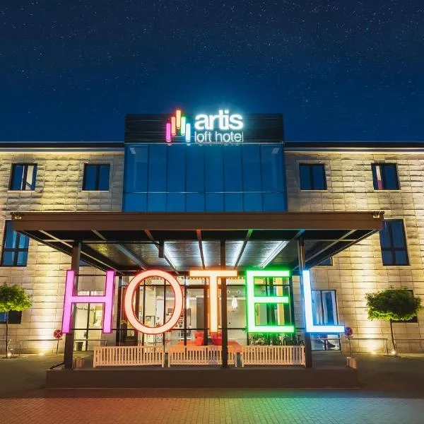 Artis Loft Hotel, hotel a Radziejowice