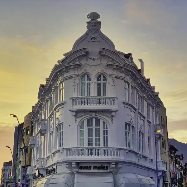 Guesthouse Tricana de Aveiro, hotel di Aveiro