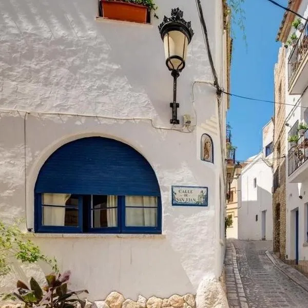 La Casita - centro histórico y playa, מלון בסיטג'ס