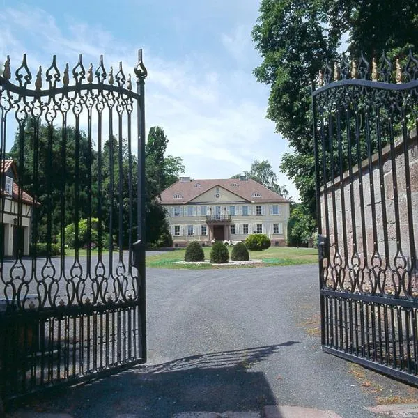 Hotel Kavaliershaus/Schloss Bad Zwesten, hotell i Bergfreiheit