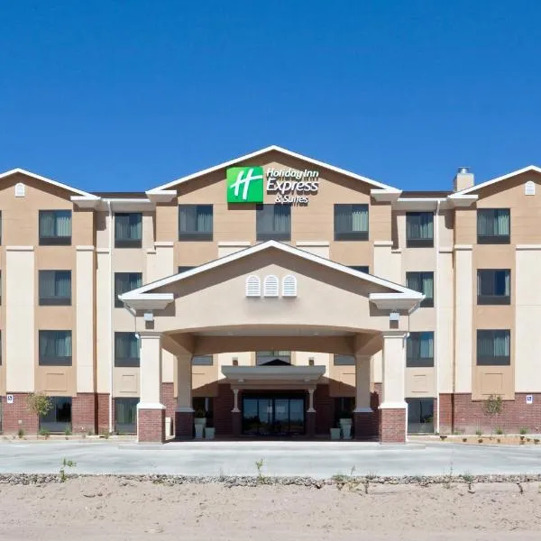 Holiday Inn Express & Suites Deming Mimbres Valley, an IHG Hotel โรงแรมในเดมิง