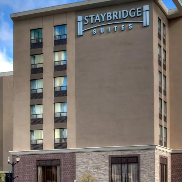 Staybridge Suites Hamilton - Downtown, an IHG Hotel, ξενοδοχείο σε Hamilton