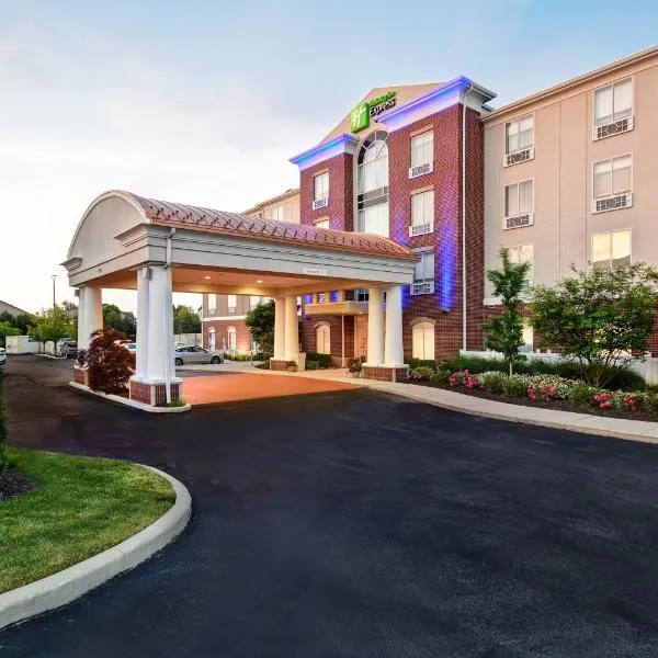 Holiday Inn Express & Suites Schererville, an IHG Hotel, хотел в Шерървил