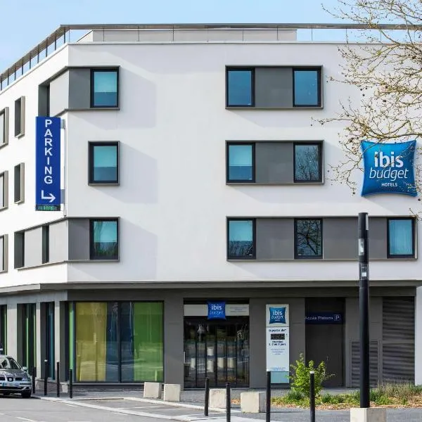 ibis budget Saint Quentin Yvelines - Vélodrome, hotel in Montigny-le-Bretonneux