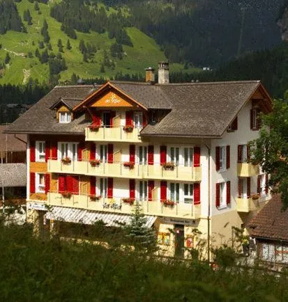 Hotel Des Alpes, viešbutis mieste Kanderstegas