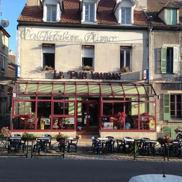 Pub vauban terreaux, מלון Avallon