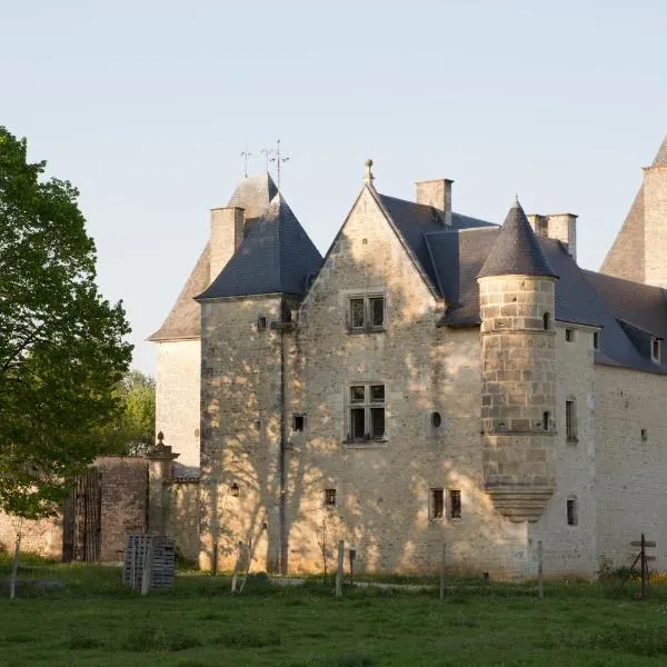 Château de Bois Charmant, готель у місті Tonnay-Boutonne