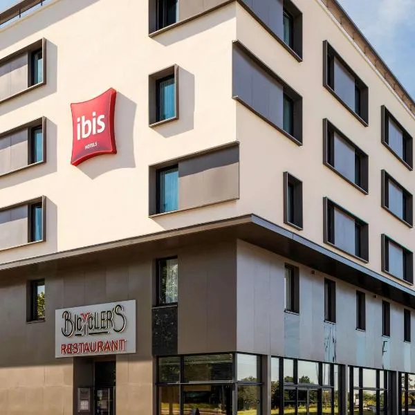 ibis Saint Quentin en Yvelines - Vélodrome, hotel in Montigny-le-Bretonneux