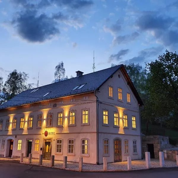 Česká Kamenice में, होटल Hotel KORTUS