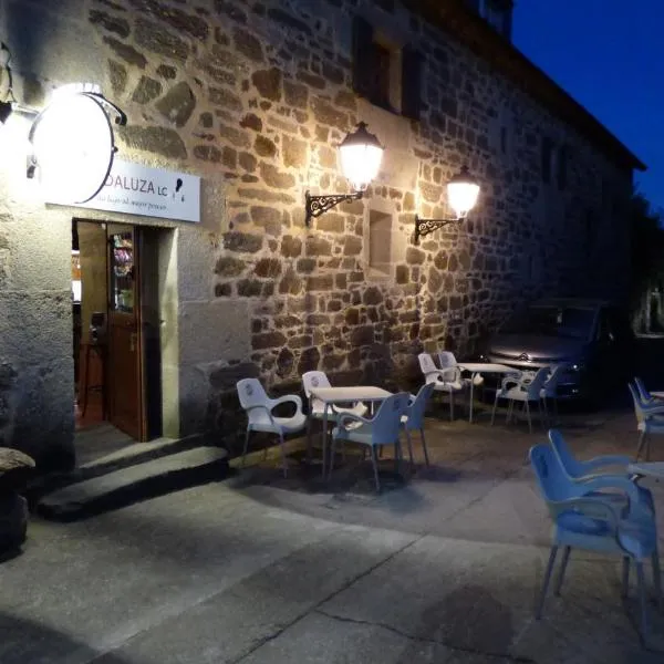 La Posada de Pedrazales, hotel u gradu 'San Martín de Castañeda'