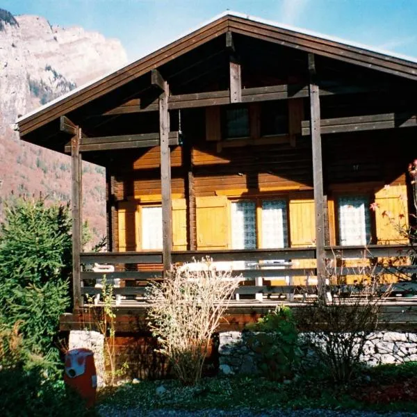 Chalet cosy a Sixt Fer a Cheval avec vue sur la montagne, Hotel in Samoëns