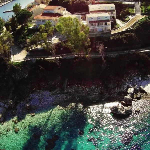 Kassiopi Bay, hotel di Kassiopi