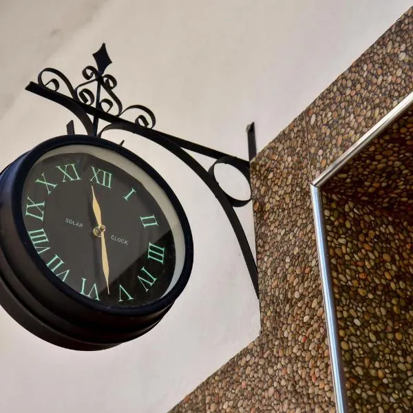 THE OLD TOWN CLOCK, hotel en Gjirokastra