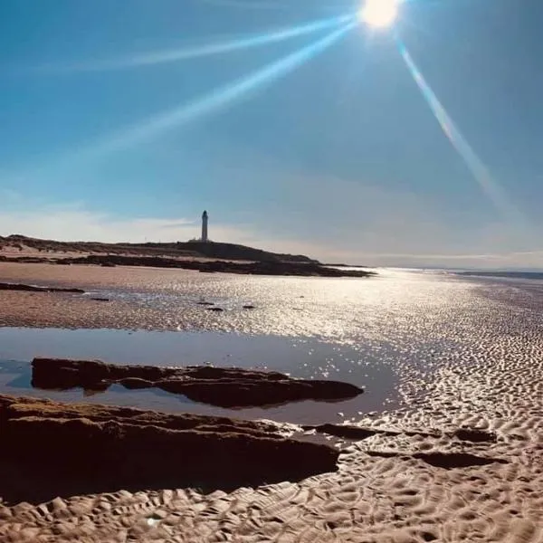 Skerry View - Overlooking the Moray Firth - close to Beaches, Harbour, Shops and Restaurants, hotel di Lossiemouth