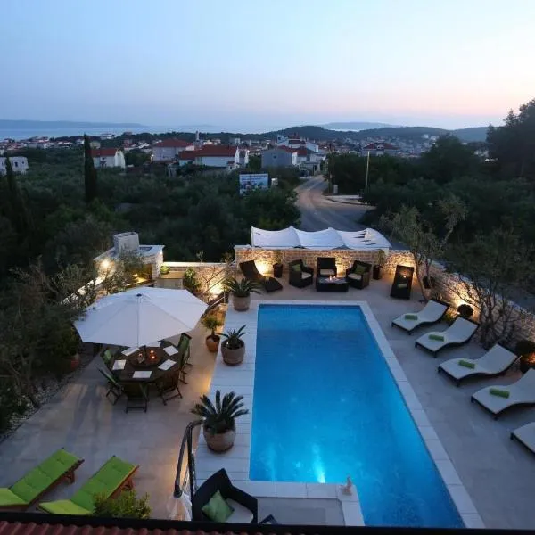 Holiday Home Villa Di, hotel en Trogir