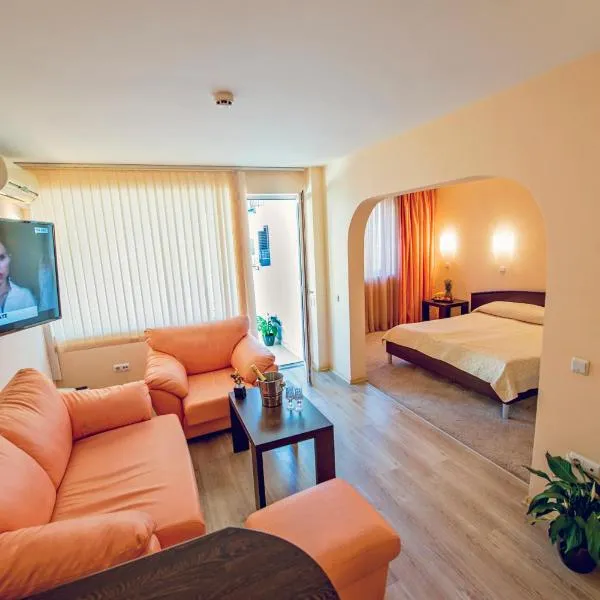 Family Hotel Gran Ivan, hotel u Vama Cityiju