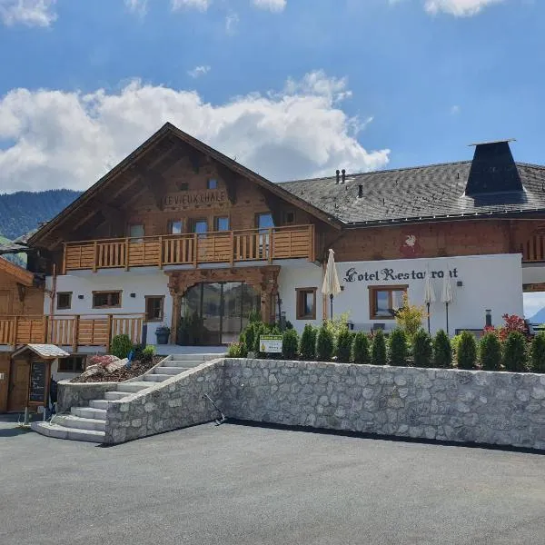 Le Vieux Chalet, hotel din Broc